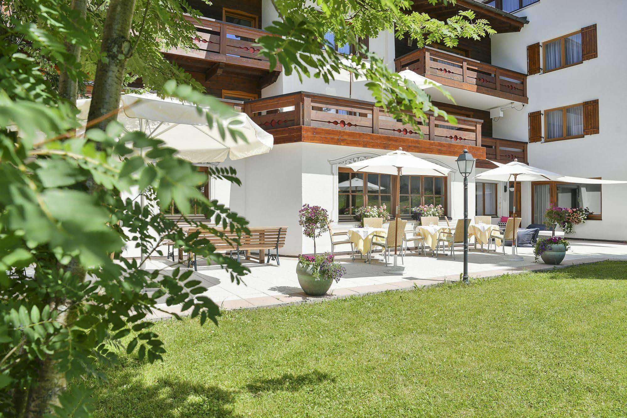 Hotel Schwarzwand Lech Extérieur photo