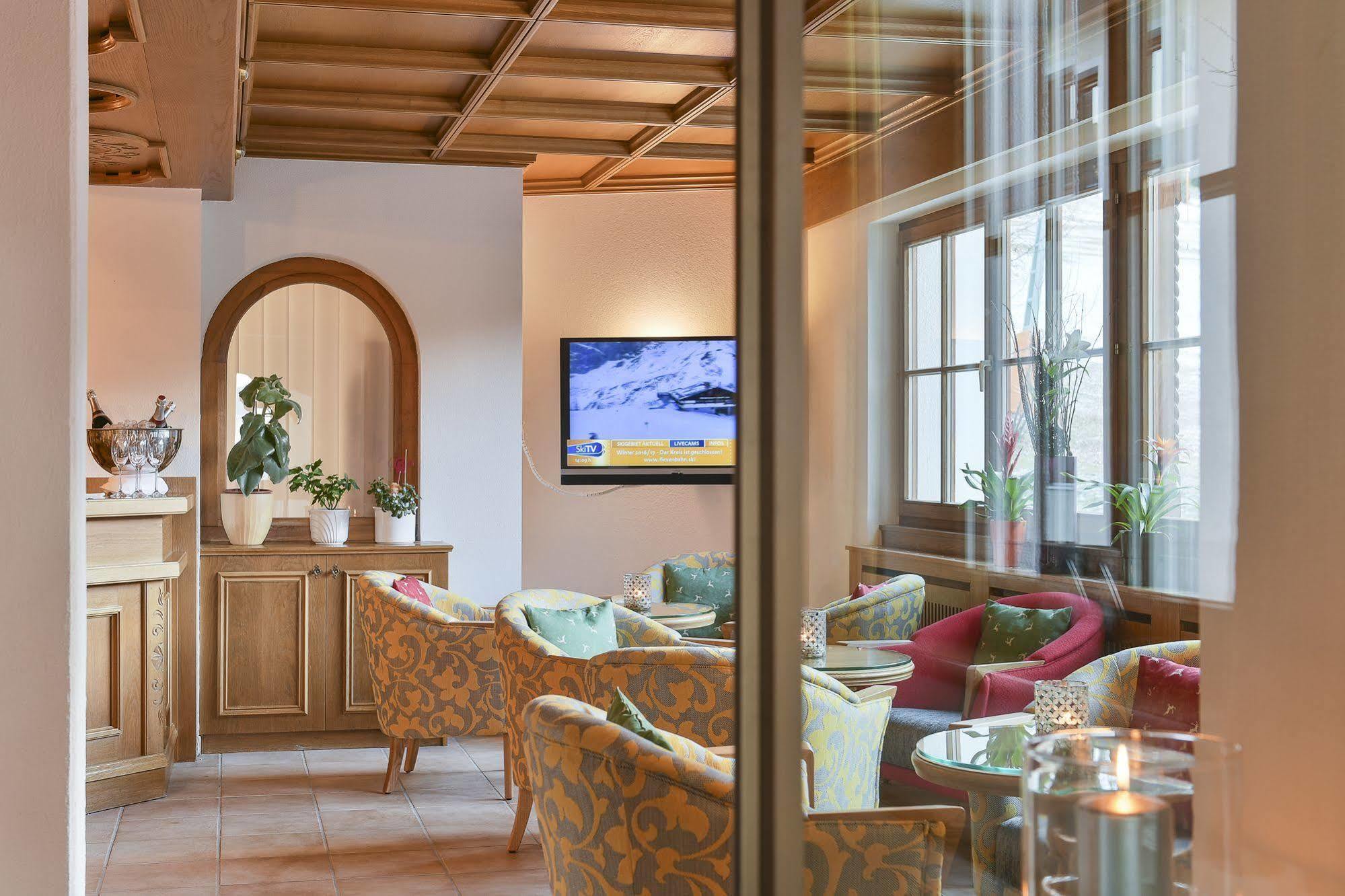 Hotel Schwarzwand Lech Extérieur photo